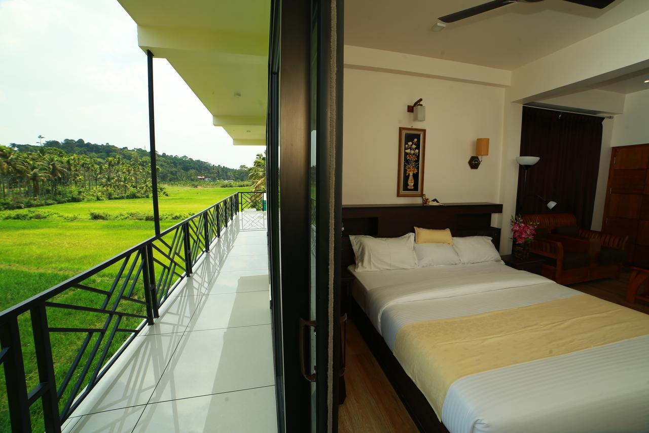 Paddyfield Inn Mananthavady Exterior photo